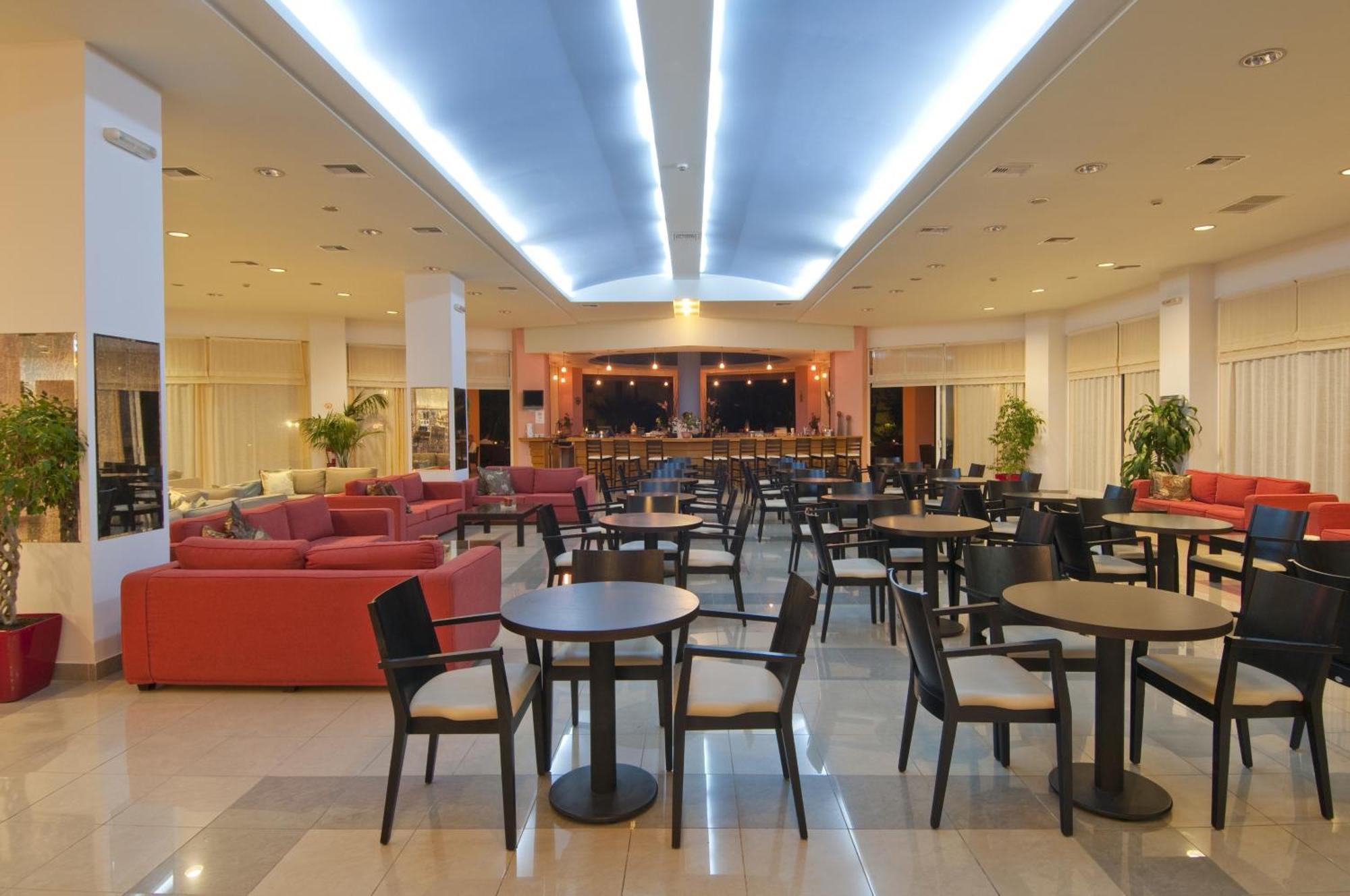 ฮอไรซอน บีช รีสอร์ต Hotel มัสติคารี ภายนอก รูปภาพ